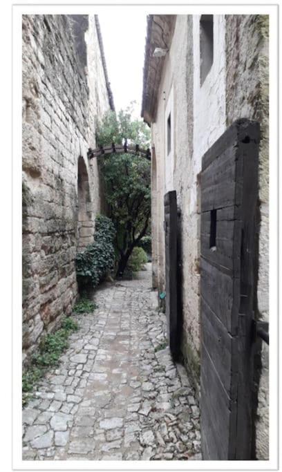 Charming Small House Close To Uzes Foissac  Extérieur photo